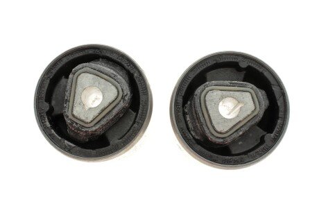 Сайлентблок переднього важеля lemforder 3034601