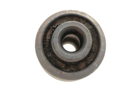 Сайлентблок переднего рычага lemforder 3043601