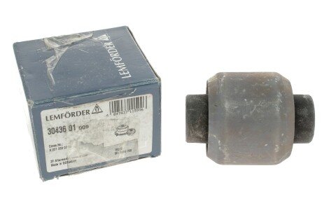 Сайлентблок переднего рычага lemforder 3043601