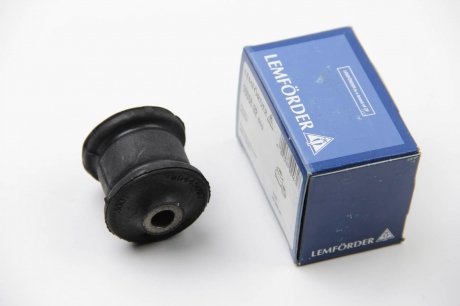 Сайлентблок переднего рычага lemforder 1605602