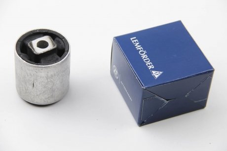 Сайлентблок переднього важеля lemforder 1328202