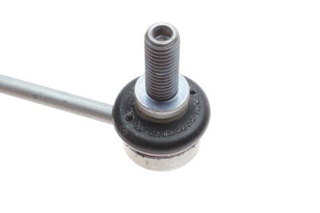 Стойка (тяга) стабилизатора передняя lemforder 3047201