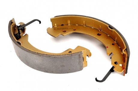 Колодки ручного (стоячого) тормоза lpr 06910