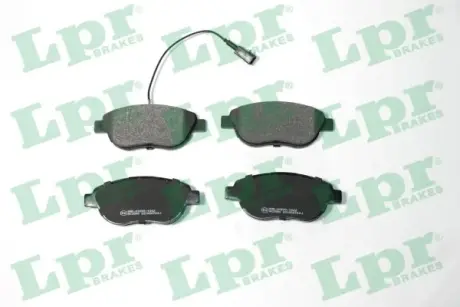 Передні тормозні (гальмівні) колодки LPR 05P764