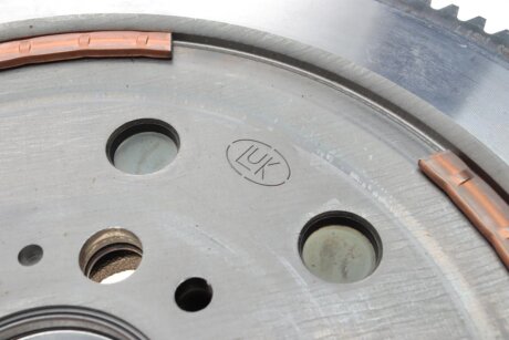 Демпфер сцепления luk 415072410