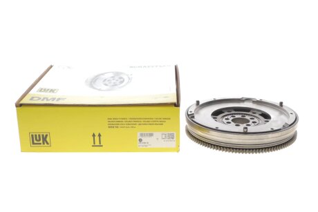 Двухмассовый (демпферный) маховик luk 415015810