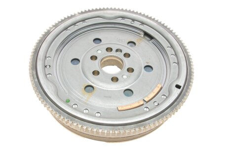 Двухмассовый (демпферный) маховик luk 415017410