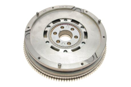 Двухмассовый (демпферный) маховик luk 415017410