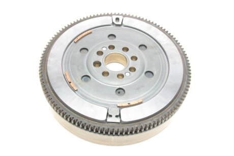 Двухмассовый (демпферный) маховик luk 415023710