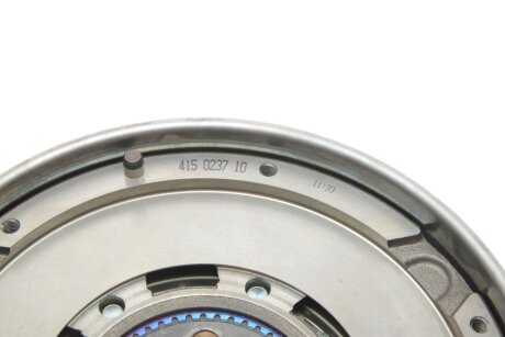 Двухмассовый (демпферный) маховик luk 415023710