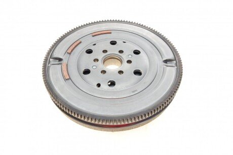 Двухмассовый (демпферный) маховик luk 415029910
