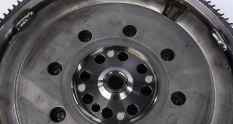 Двухмасовий (демпферний) маховик luk 415032510