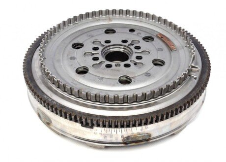 Двухмассовый (демпферный) маховик luk 415032910