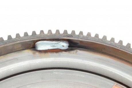 Двухмасовий (демпферний) маховик luk 415033910