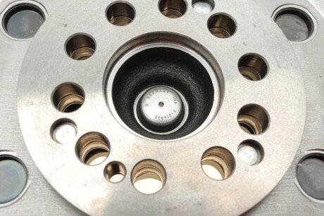 Двухмасовий (демпферний) маховик luk 415033910