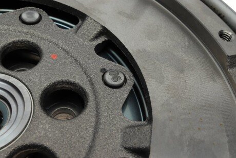 Двухмасовий (демпферний) маховик luk 415040610