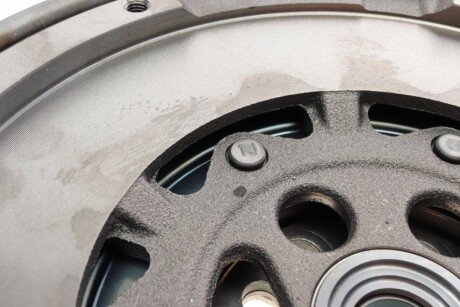 Двухмасовий (демпферний) маховик luk 415040610