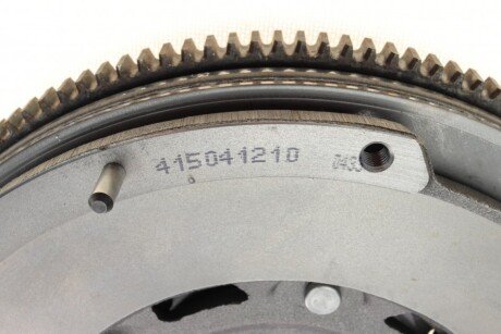 Двухмассовый (демпферный) маховик luk 415041210