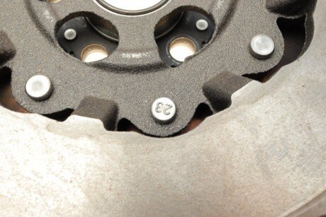 Двухмассовый (демпферный) маховик luk 415066310