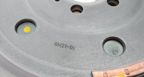 Двухмассовый (демпферный) маховик luk 415066710