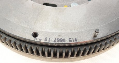 Двухмассовый (демпферный) маховик luk 415066710