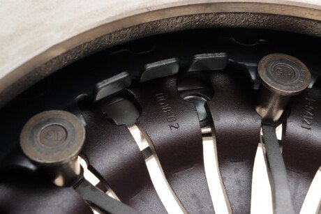 Комплект сцепления в сборе luk 600020100