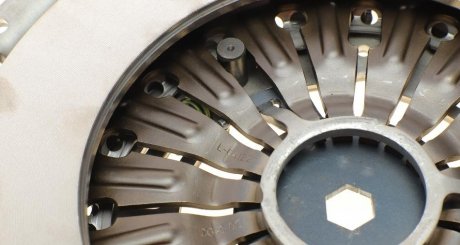 Комплект сцепления в сборе luk 600029600