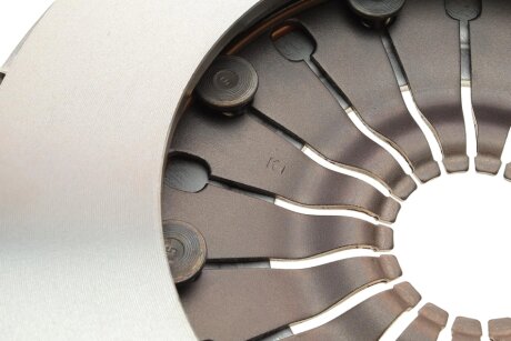 Комплект сцепления в сборе luk 600031000