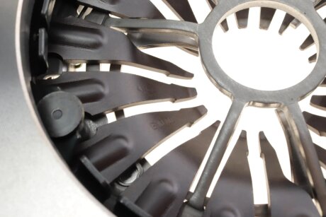 Комплект сцепления в сборе luk 600031800