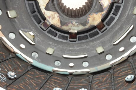 Комплект сцепления в сборе luk 600033500