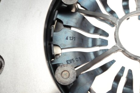 Комплект сцепления в сборе luk 600033500