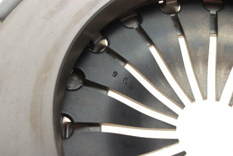 Комплект сцепления в сборе luk 620213200