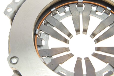 Комплект сцепления в сборе luk 620332221