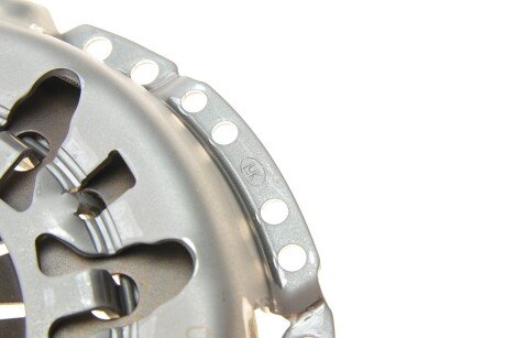 Комплект сцепления в сборе luk 620335700