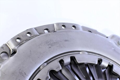 Комплект сцепления в сборе luk 623327400