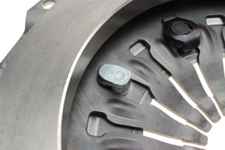 Комплект сцепления в сборе luk 623373300