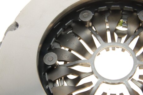 Комплект сцепления в сборе luk 624319000