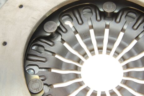 Комплект сцепления в сборе luk 626315033