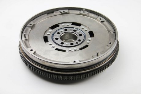 Двухмассовый (демпферный) маховик luk 415011710