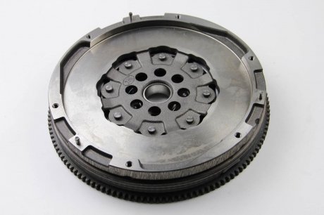 Двухмассовый (демпферный) маховик luk 415048510