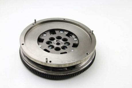 Двухмассовый (демпферный) маховик luk 415033510