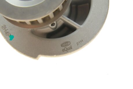 Водяной насос (кор.код. WPQ0139) magneti Marelli 352316170139