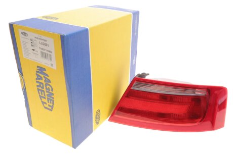 Фонарь (фара) заднего хода magneti Marelli 714027110802