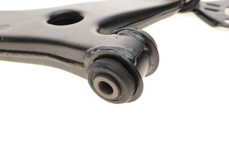 Нижний рычаг передней подвески magneti Marelli 301181354900