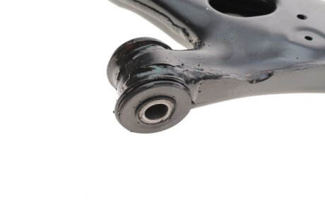 Нижній важіль передньої підвіски magneti Marelli 301181381200