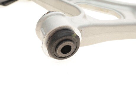 Важіль передньої підвіски magneti Marelli 301181356800