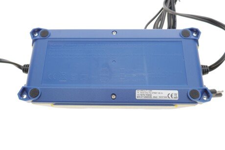 Зарядное устройство для автомобильного аккумулятора (акб) magneti Marelli 007950007100