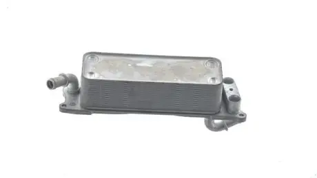 Радіатор масляний mahle knecht CLC77000S