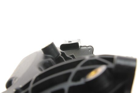 Колектор впускний mahle knecht LM1057