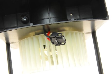 Моторчик (вентилятор) пічки mahle knecht AB55000S